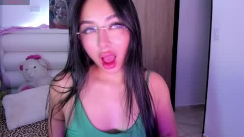 Snapshot of gabydesire chatting on May 2026 05:12:01 AM GABY DESIRE online show from May 2026 05:12:01 AM