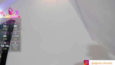 gabyyjones online show from November 2025 11:20:02 AM