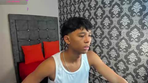 Snapshot of gael_d4v7 chatting on July 2026 07:43:01 PM Gael online show from July 2026 07:43:01 PM