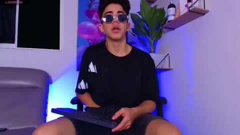 Snapshot of gael_moon chatting on February 2026 05:03:02 AM Gael Moon online show from February 2026 05:03:02 AM