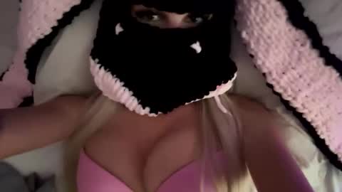 Snapshot of gaia_brv chatting on June 2026 02:19:01 PM Feetbaabe online show from June 2026 02:19:01 PM