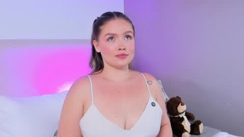 Snapshot of gaiabaker chatting on April 2026 02:54:01 PM Gaia Baker online show from April 2026 02:54:01 PM