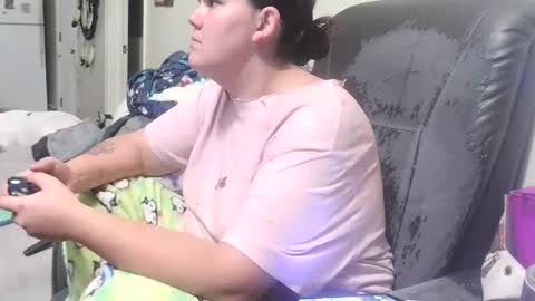 gamer202324 online show from November 2025 02:25:01 AM