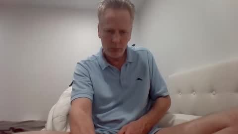 Snapshot of gamerboy200 chatting on February 2026 01:37:02 AM gamerboy200 online show from February 2026 01:37:02 AM