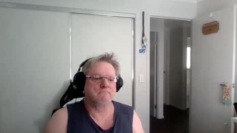 Snapshot of gangster527 chatting on June 2026 02:45:02 AM loseraussie online show from June 2026 02:45:02 AM