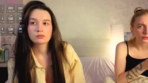 Violla online show from December 2025 03:33:01 AM