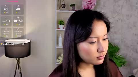 Snapshot of garden_flower chatting on June 2026 05:22:02 PM Violla online show from June 2026 05:22:02 PM