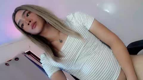 JUST CALL ME OLIVIA online show from May 2026 06:21:02 AM