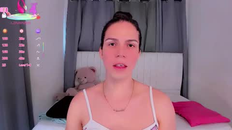 Vnecis Marn online show from March 2026 07:53:02 PM