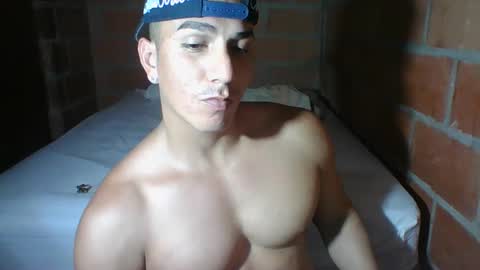 gattitosexy_95 online show from September 2025 05:01:02 AM