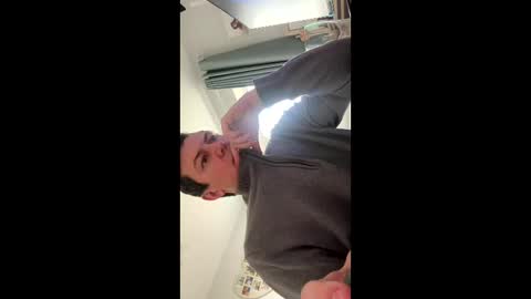 Snapshot of gaz101993 chatting on November 2025 01:00:02 PM GazP online show from November 2025 01:00:02 PM