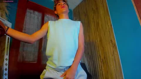 Snapshot of gaze_dream chatting on December 2025 01:31:02 PM HAN online show from December 2025 01:31:02 PM