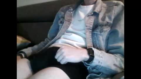 geil123569551 online show from November 2025 05:46:01 PM