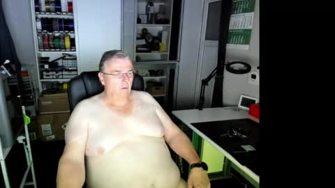 Snapshot of geiler_bock chatting on May 2026 03:11:02 AM Geiler Bock online show from May 2026 03:11:02 AM