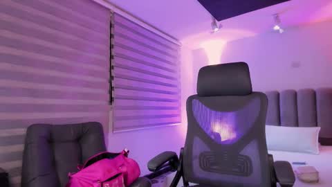 Gemma online show from November 2025 06:16:02 AM