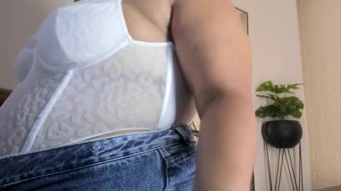 Snapshot of geminis_muentes chatting on November 2025 07:02:02 PM geminis muentes online show from November 2025 07:02:02 PM