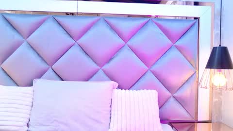 Maria  online show from November 2025 03:06:01 AM