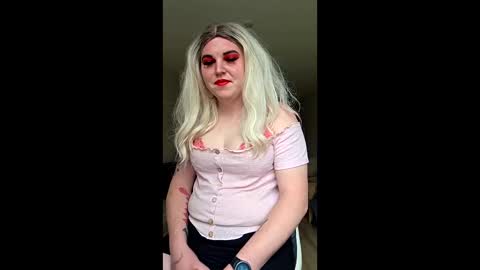 Snapshot of gemmaquinzel chatting on May 2026 11:18:02 AM gemmaquinzel online show from May 2026 11:18:02 AM