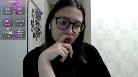 genev__ievee online show from February 2026 04:02:01 PM