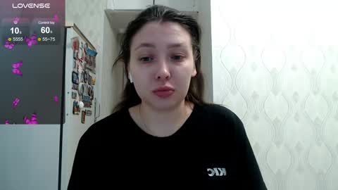 Snapshot of genev__ievee chatting on May 2026 04:36:02 PM genev__ievee online show from May 2026 04:36:02 PM