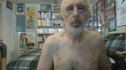 Snapshot of gentcallr chatting on December 2024 10:01:02 PM Steve online show from December 2024 10:01:02 PM