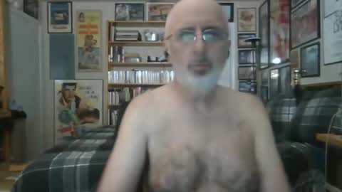 Snapshot of gentcallr chatting on May 2026 08:27:02 PM Steve online show from May 2026 08:27:02 PM