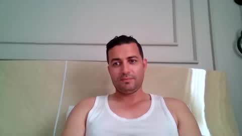 Snapshot of genteldevil chatting on May 2026 02:14:01 PM genteldevil online show from May 2026 02:14:01 PM