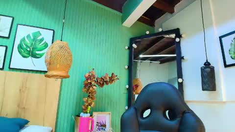 Snapshot of geo_jonnes25 chatting on June 2026 10:10:01 AM Geo J online show from June 2026 10:10:01 AM