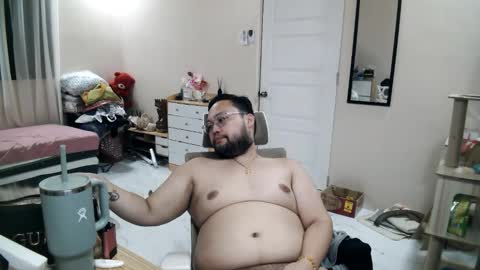 Snapshot of geohgreat chatting on October 2025 12:02:02 AM ChubbyG online show from October 2025 12:02:02 AM