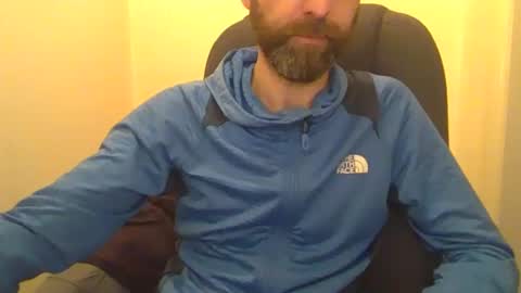 Snapshot of geon2xx chatting on December 2024 10:39:01 PM Geon online show from December 2024 10:39:01 PM