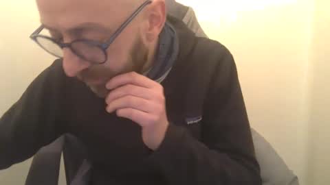 Snapshot of geon2xx chatting on January 2025 07:00:02 PM Geon online show from January 2025 07:00:02 PM