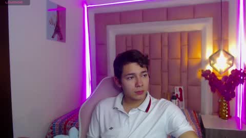 Snapshot of georgesmith_1 chatting on December 2024 02:59:01 AM GEORGE online show from December 2024 02:59:01 AM