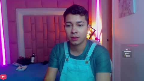 Snapshot of georgesmith_1 chatting on January 2025 11:31:01 PM GEORGE online show from January 2025 11:31:01 PM