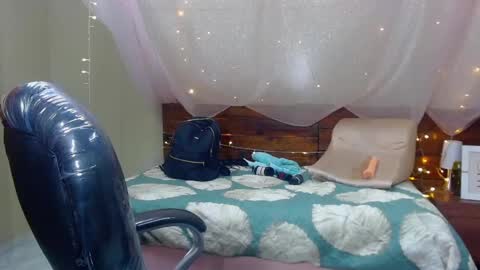 Snapshot of georgesmith_1 chatting on February 2025 12:51:01 AM GEORGE online show from February 2025 12:51:01 AM