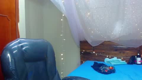 Snapshot of georgesmith_1 chatting on February 2025 04:05:01 AM GEORGE online show from February 2025 04:05:01 AM