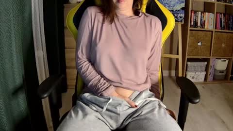 Melissa online show from November 2025 02:17:01 PM