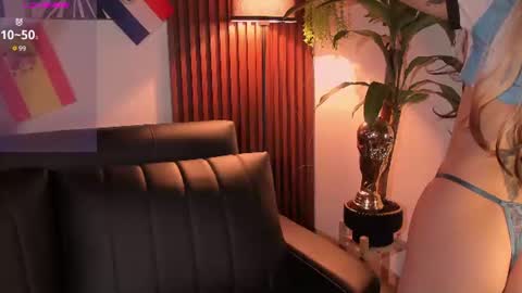 Snapshot of georgina_caruso chatting on July 2026 11:22:01 PM Georgina Caruso online show from July 2026 11:22:01 PM