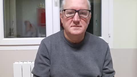 gerardlp131313 online show from October 2025 08:10:01 PM