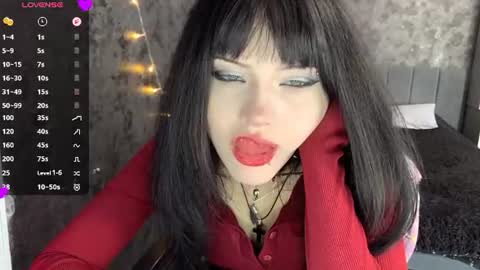 EmelyWoodes online show from June 2026 07:13:02 AM