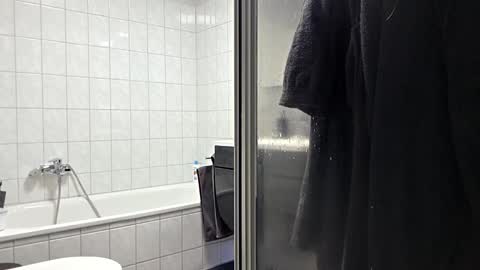 germinator33 online show from November 2025 08:57:02 AM