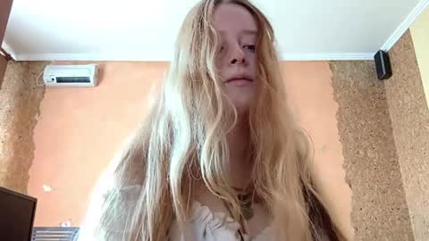 Kate online show from May 2026 11:22:02 PM