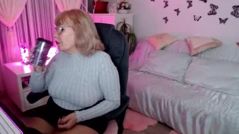 Ghertrudequeen online show from November 2025 04:07:02 AM