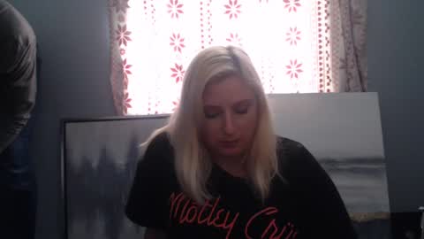 696969 online show from October 2025 06:04:01 PM