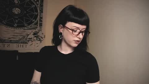 ghoticspectre online show from April 2026 04:21:01 PM