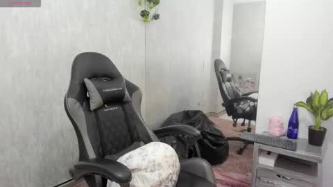 Snapshot of gia_campbell chatting on January 2026 11:08:02 PM Gia online show from January 2026 11:08:02 PM