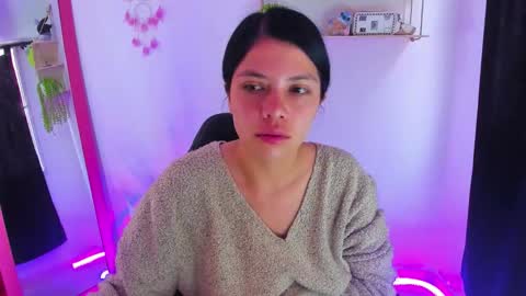 giaaaa   online show from February 2026 12:15:02 PM