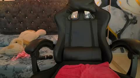 Gia online show from March 2026 03:28:01 AM