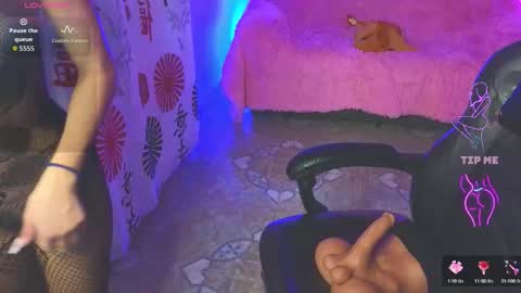 gia_flame_ online show from October 2025 03:37:02 AM