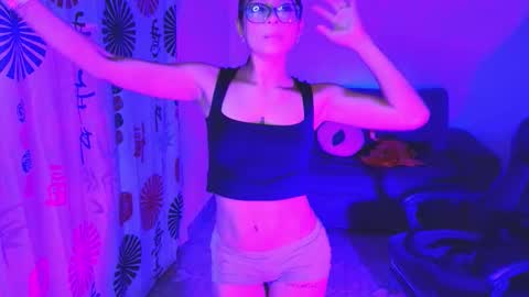 gia_flame_ online show from October 2025 02:15:01 AM