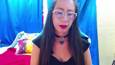 Snapshot of gia_leinn chatting on May 2026 09:44:02 PM Gia online show from May 2026 09:44:02 PM